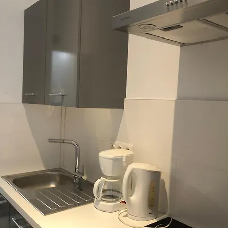 Holiday Malecot 2 - *